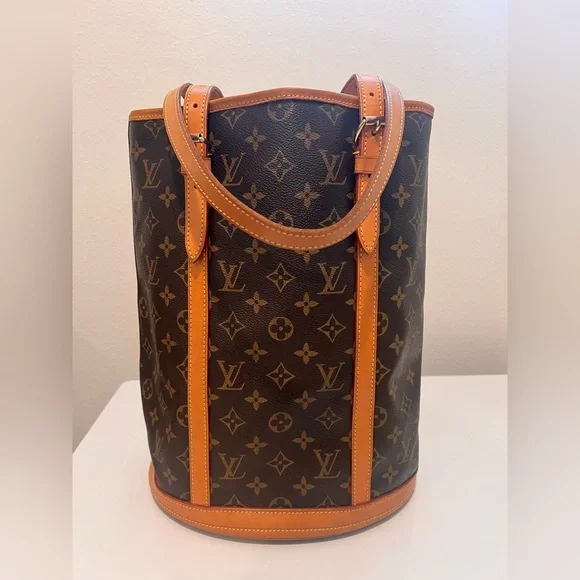 Louis Vuitton Bucket GM Monogram - Picture 1 of 16
